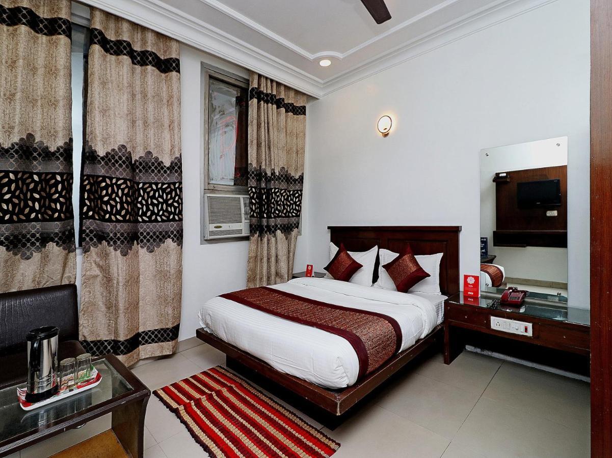 Oyo Flagship Kumar Palace New Delhi Exterior photo